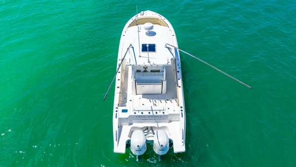 2019 Pursuit 32
