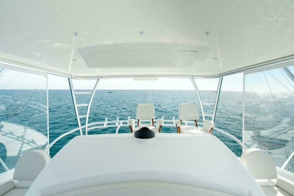 Viking 54 Convertible - Helm