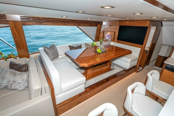 2025 Viking 90
