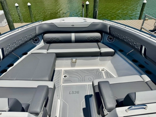 2025 Regal 36