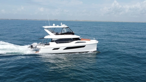 2021 Aquila 44