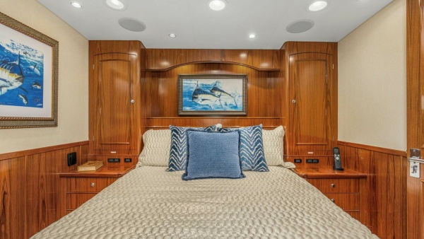 Badonkadonk 76ft Whiticar Yacht For Sale