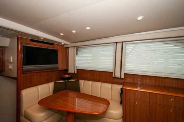 2006 Viking 45