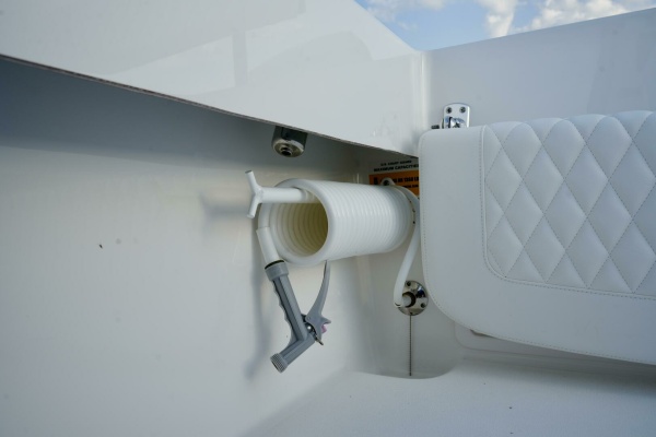 23ft Reef Runner Yacht For Sale