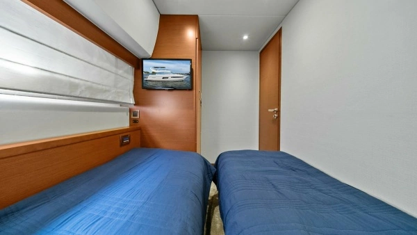2015 Prestige 55