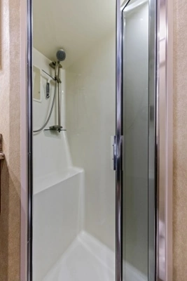 2008 Viking 68