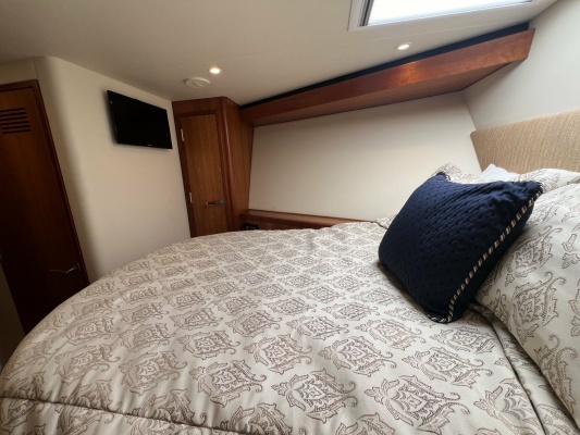 47ft Hatteras Yacht For Sale