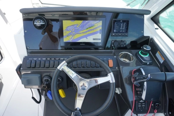 Photo of the 2023 Blackfin 272 DC