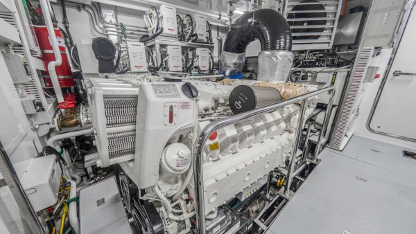 LONE STAR 95ft Ocean Alexander Yacht For Sale