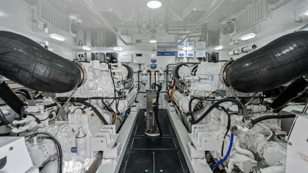 2016 Viking 80