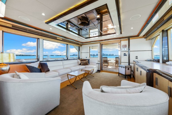 Relentless 83ft Ocean Alexander Yacht For Sale