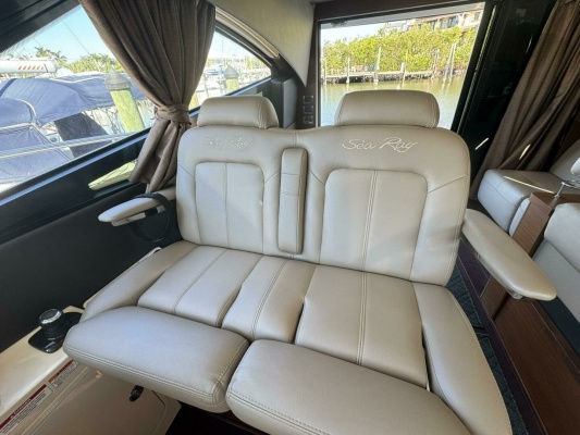 Lopez Cove II 47ft Sea Ray Yacht For Sale