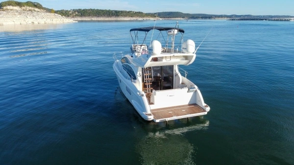 Photo of the 2013 Azimut 40 Flybridge