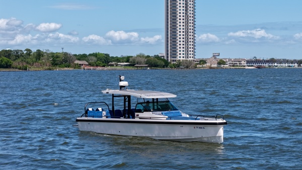 2019 Axopar 37 Sun Top