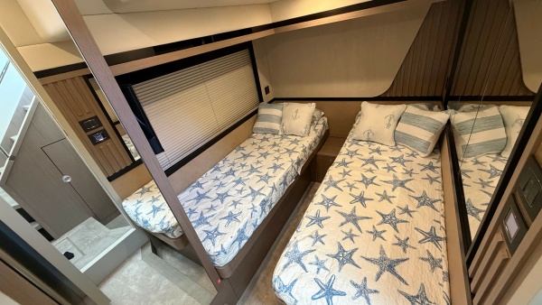 MAVI 57ft Absolute Yacht For Sale