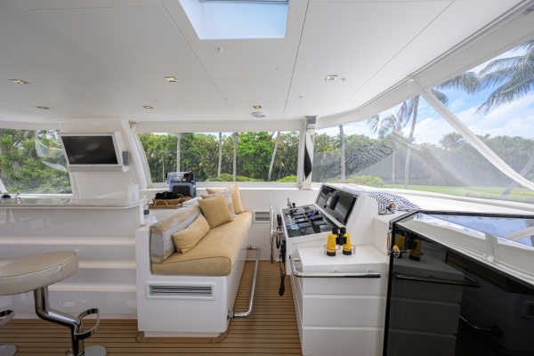 Midnight Moon 85ft Horizon Yacht For Sale