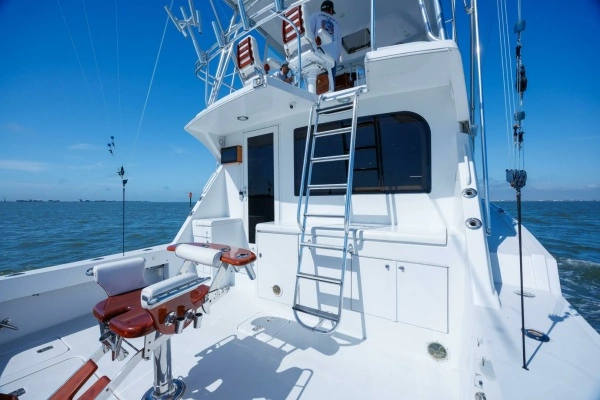 2002 Hatteras 50