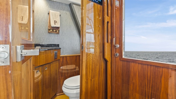 Share E 72ft Viking Yacht For Sale