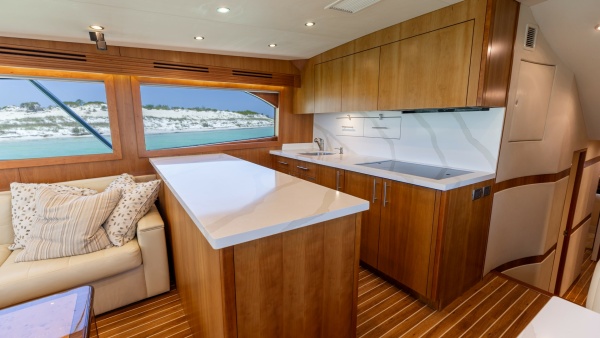 Knot Diggin 60ft Hatteras Yacht For Sale