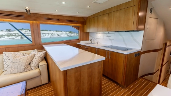 2010 Hatteras 60