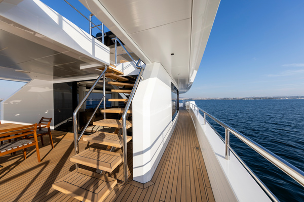 2025Custom 116 ft Art Shipyard   BEE EXPLORER