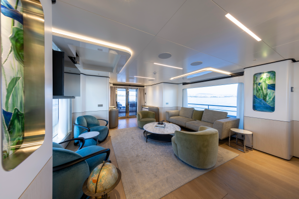 BEE EXPLORER 116ft Custom Yacht For Sale