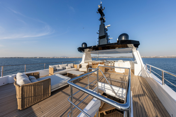 2025Custom 116 ft Art Shipyard   BEE EXPLORER
