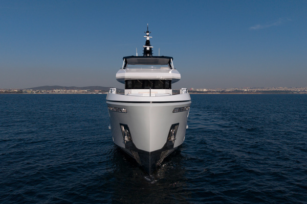 Photo of the 2025 Custom Art Shipyard "BEE EXPLORER"