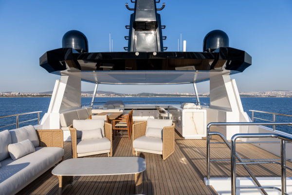 BEE EXPLORER 116ft Custom Yacht For Sale