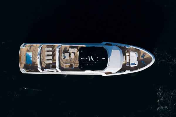 Photo of the 2025 Custom Art Shipyard "BEE EXPLORER"