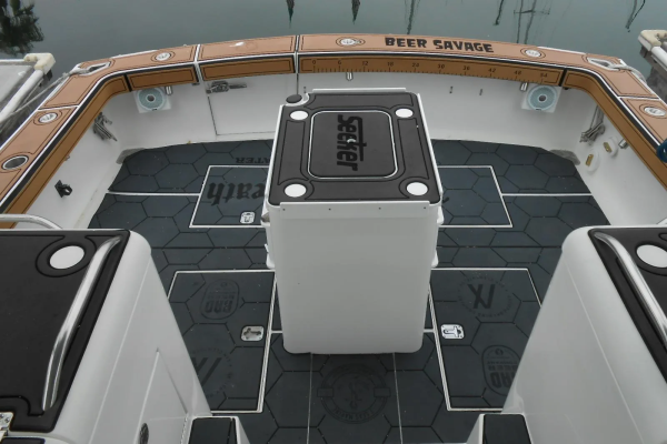 Beer Money 32ft Topaz Yacht For Sale