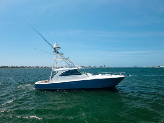 2018 Viking 52