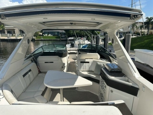 SALES THERAPY 31ft Sea Ray Yacht For Sale