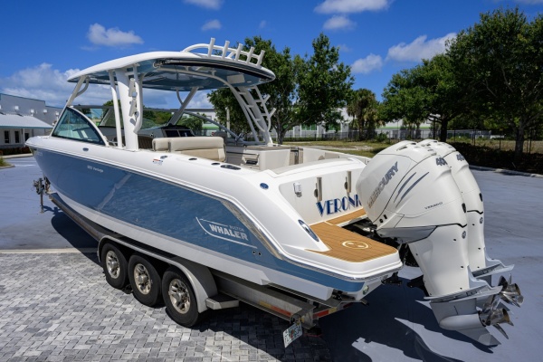Boston Whaler 32 - Veronica