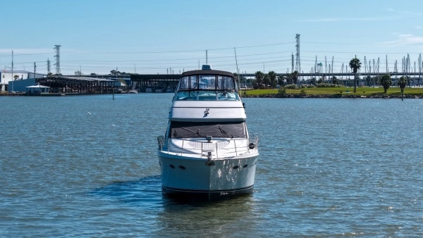 1999 Carver 53