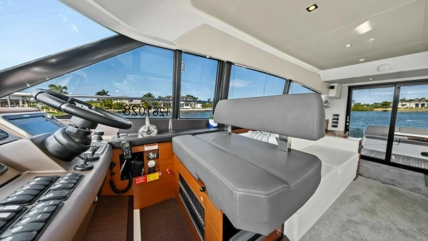 2015 Prestige 55