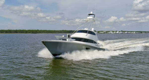 2016 92 Viking Enclosed Bridge Touche Exterior (15)