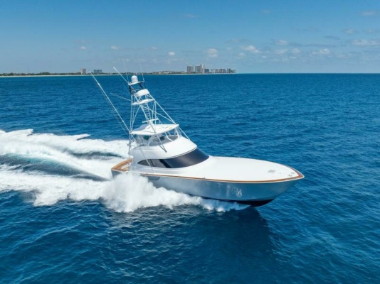 Viking 74 Convertible - Running Exterior Profile