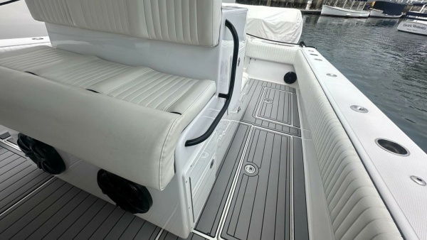 CHIRON39 39ft SeaHunter Yacht For Sale