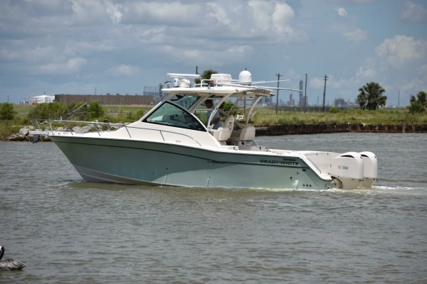 2016 Grady-White 33