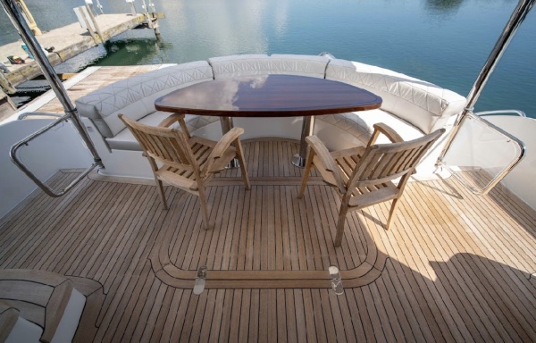 OVATION 60ft Hatteras Yacht For Sale