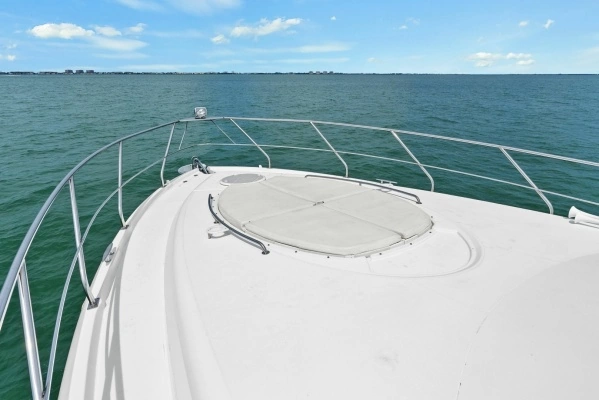 2014 Cruisers Yachts 48