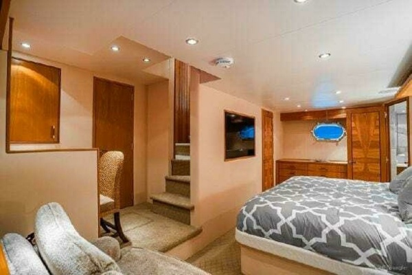 Desperado 77ft Hatteras Yacht For Sale