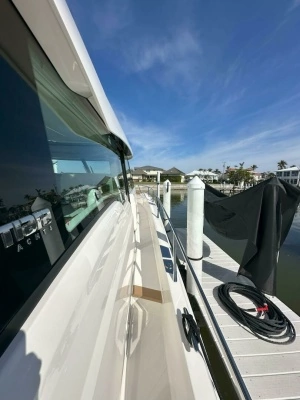 2025 Tiara Yachts 60