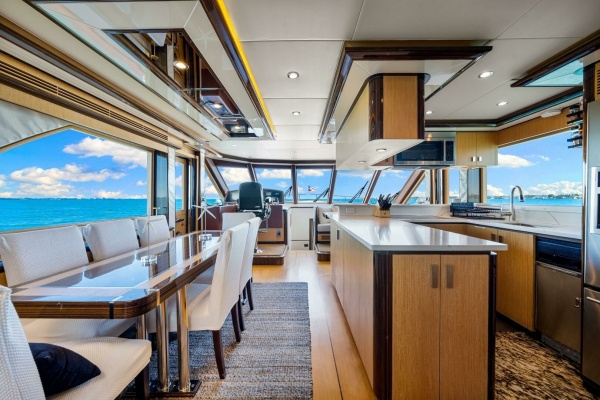 Relentless 83ft Ocean Alexander Yacht For Sale