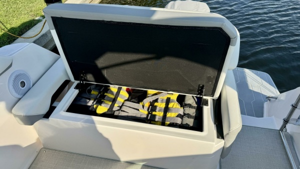 26ft Regal Yacht For Sale