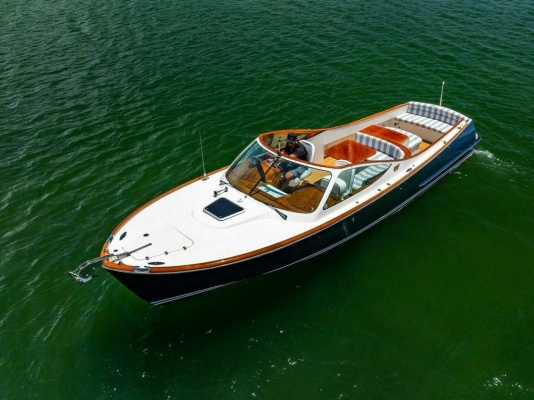 Tira Bella 30ft Hinckley Yacht For Sale