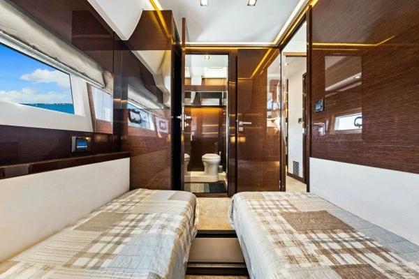 2019 Prestige 63