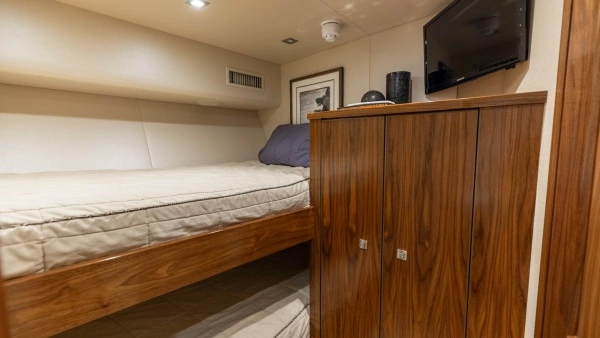 2018 Viking 72
