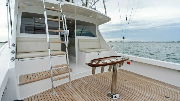 2021 Viking 46